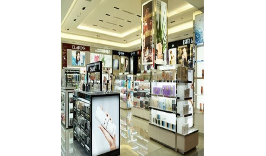 Behind the Gloss: How Cosmetic Startups Use Data to Outsmart Industry Giants