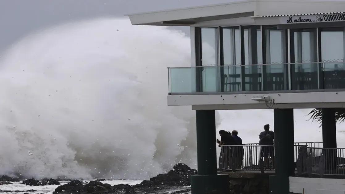 Cyclone Alfred Hits Eastern Australia: Schools Shut, Transport Disrupted in Queensland