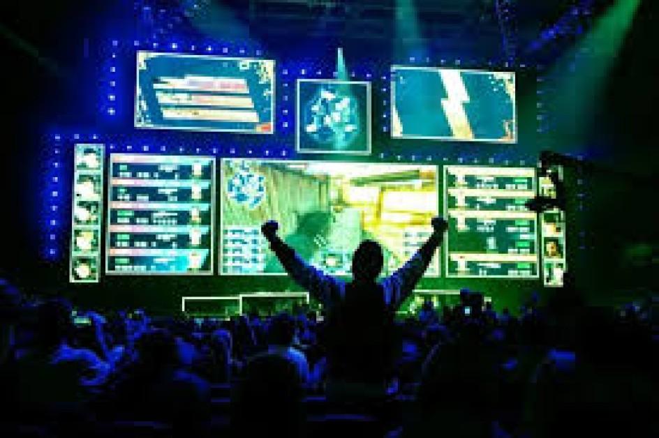 Esports and Technology: Bridging Gaming with Live Events