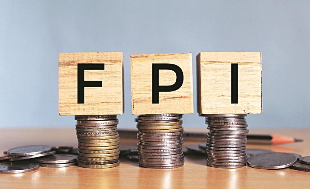 FPIs Pour $5.8 Billion Into Bonds Despite Equity Exit