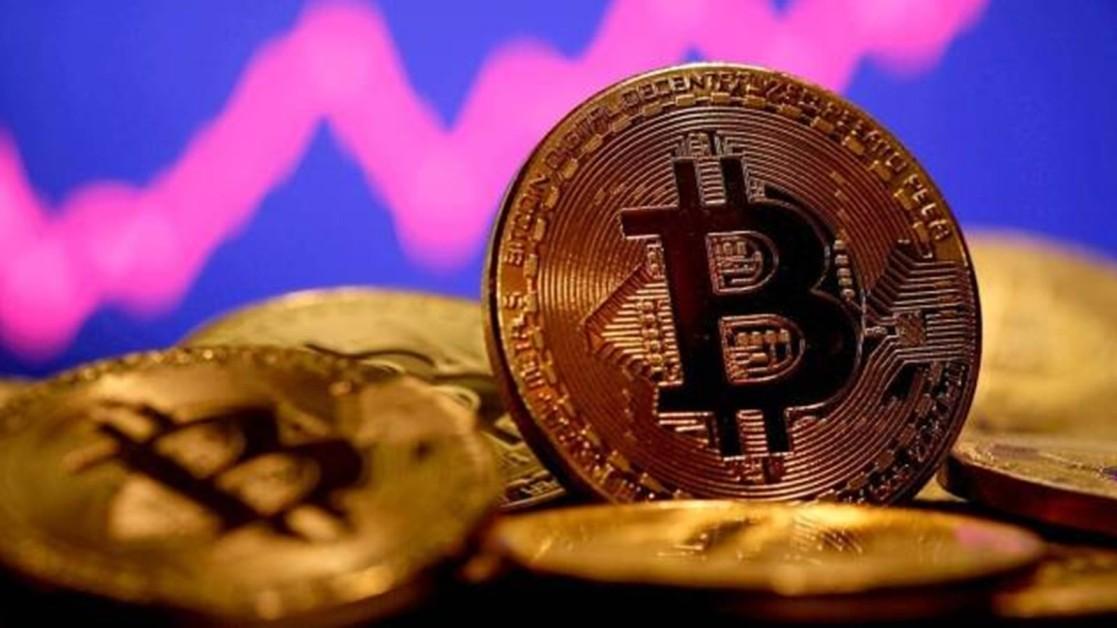 Global Crypto Market Holds Steady at $3.26 Trillion Amid Tensions