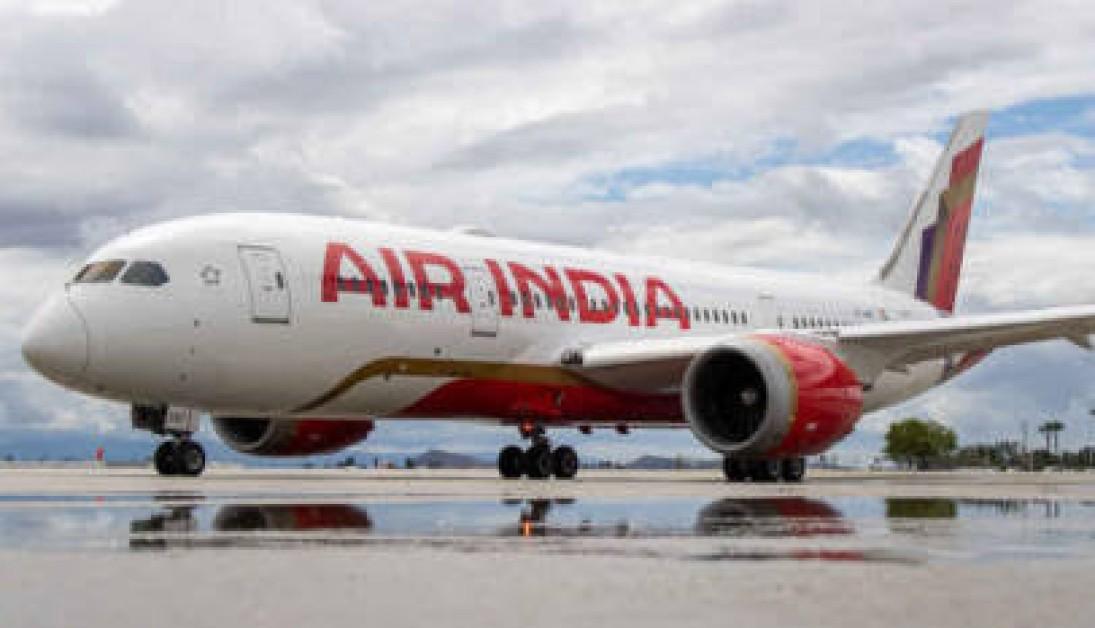Government Considers Allowing Airport Operators to Own Airlines