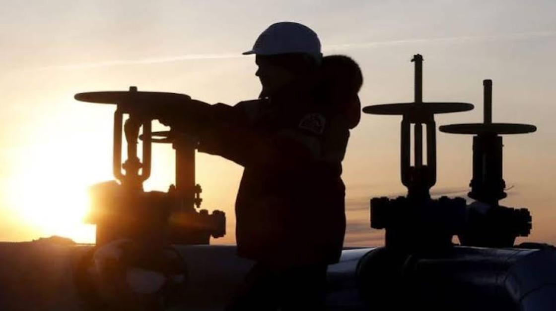 Indian Equities Slide as Brent Crude Climbs Above $95 Following Renewed US-Iran Strikes