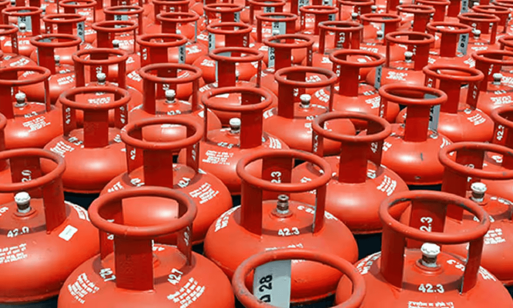 India’s LPG and Aviation Fuel Price Update: Commercial Cylinder Rates Cut, ATF Revised
