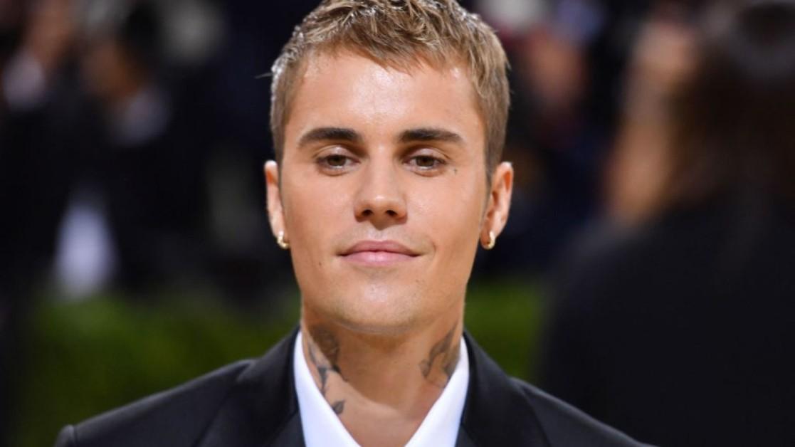 Justin Bieber – From Small-Town Talent to Global Music Icon