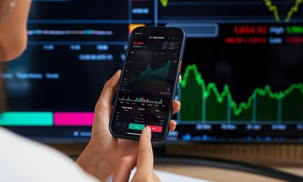 Nifty Falls Below 24,550 Amid Global Tensions and Oil Price Surge