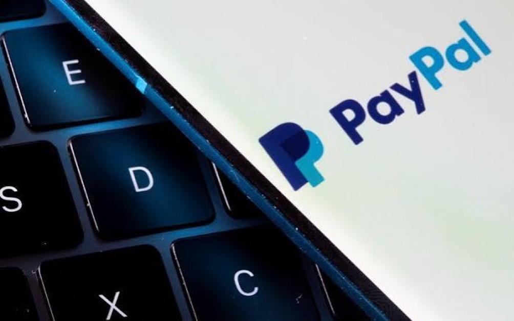PayPal Shares Plunge After Advent–Stripe Consortium Reportedly Abandons $53 Billion Takeover Bid