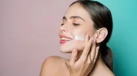 hydration-vs-moistu_1733826625743794801.webp