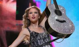 taylor-swift-unveils_1754983742902334870.webp