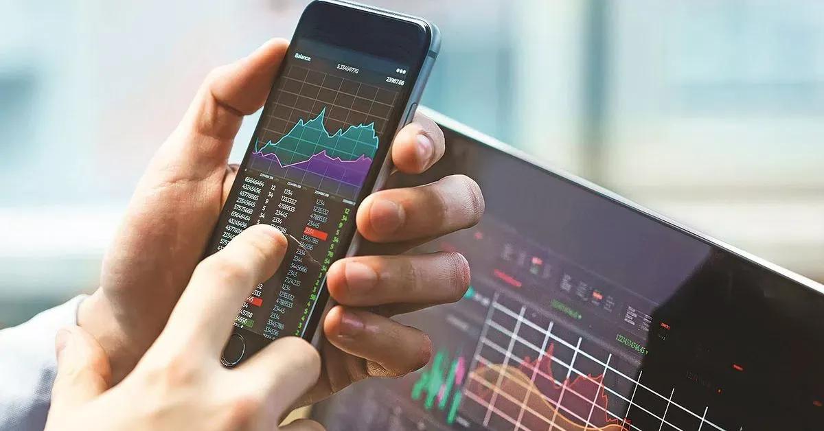 Stocks to Watch: HCL Tech, HDFC Bank, IRFC, Adani Ports