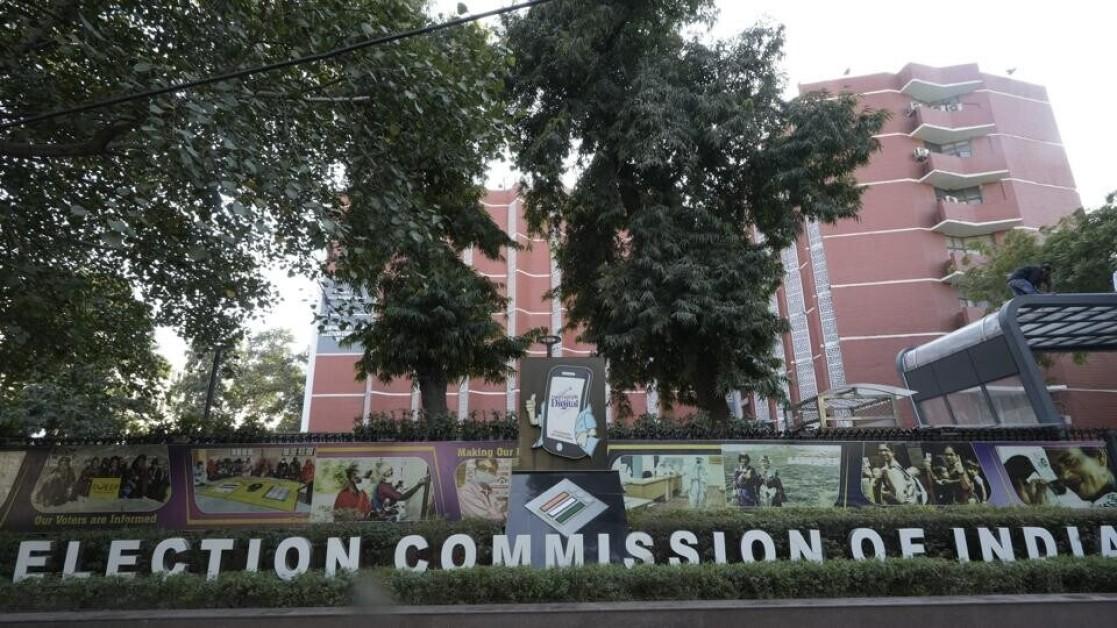 West Bengal Defies Election Commission Orders, Escalating State-Centre Tensions