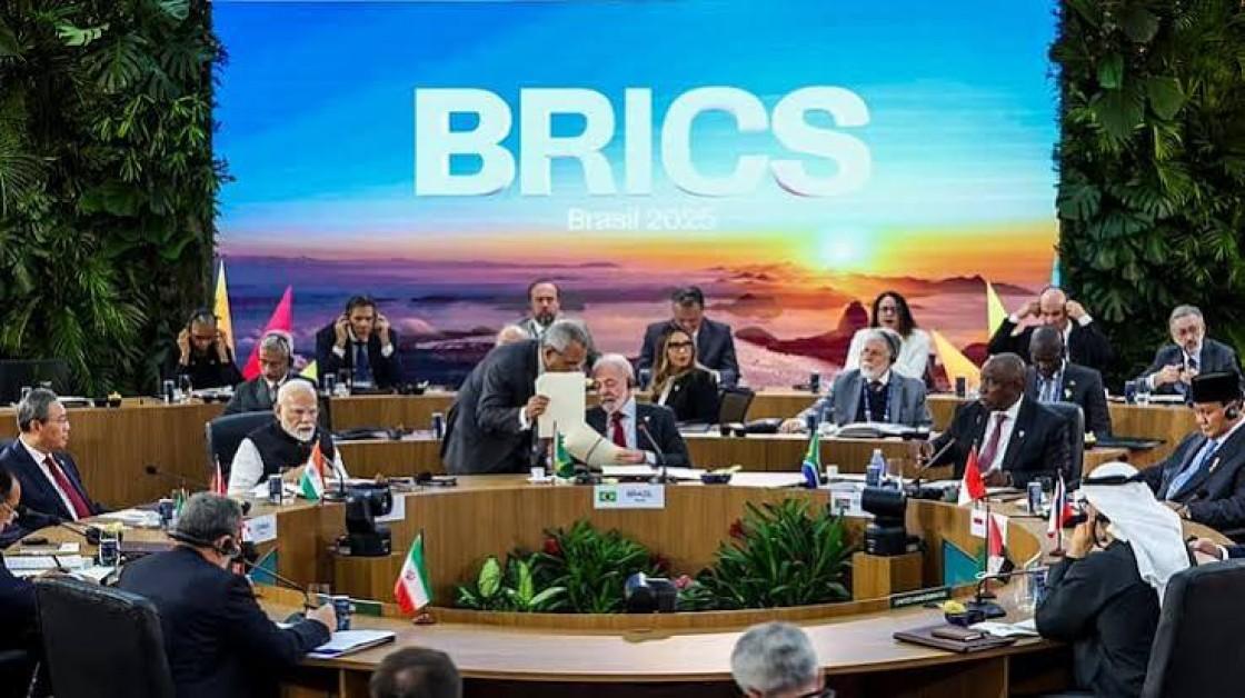 BRICS Backs Greater Developing-Economy Voice at IMF and World Bank BRICS Backs Greater Developing-Economy Voice at IMF and World Bank