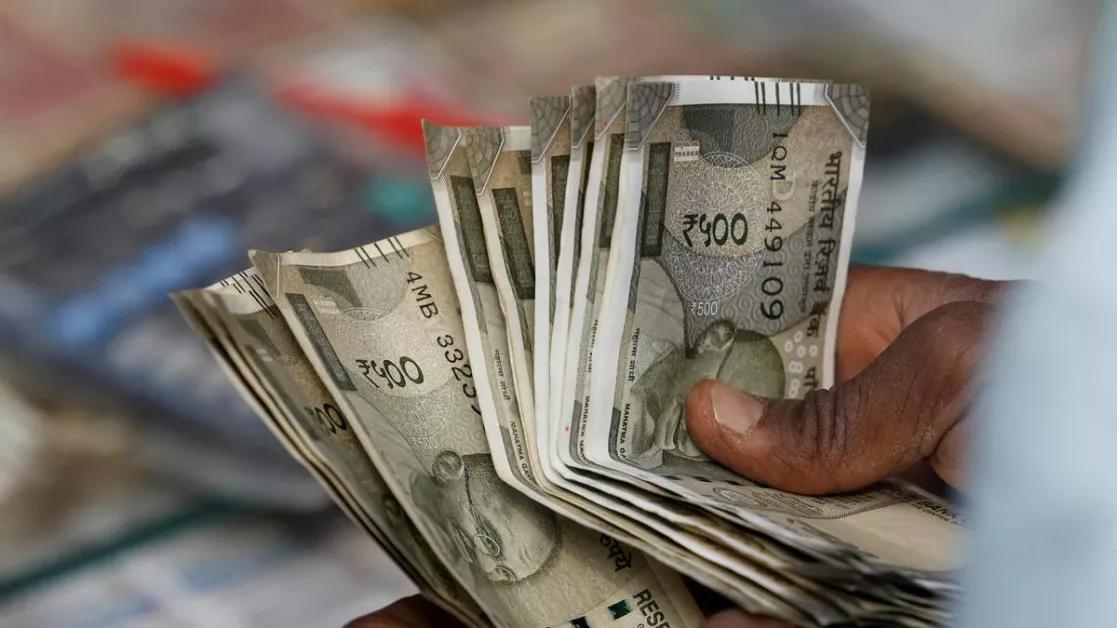 Indian Rupee Plunges to Historic Low of ₹88.45 per USD: Causes, Global Impact, and What Lies Ahead Indian Rupee Plunges to Historic Low of ₹88.45 per USD: Causes, Global Impact, and What Lies Ahead