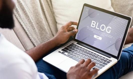 AI for Bloggers: How Artificial Intelligence Is Transforming Blogging and Content Creation ai-for-bloggers-how_1784187360909569840.webp