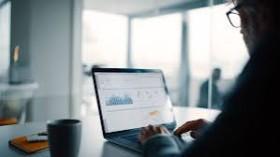 banks-monitor-liquid_1784792722920773628.webp