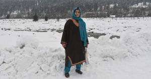 kashmiri-postwoman-d_1743404035489150014.webp