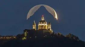 photographers-moo_1744980018526989639.webp