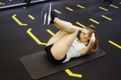 reverse-crunches-giv_1732702420785114376.webp
