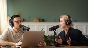 top-5-tech-podcasts_1733899701618709931.webp